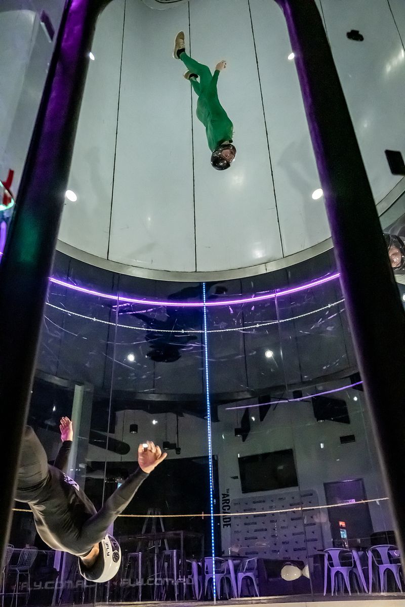A single flyer in the tunnel at speed