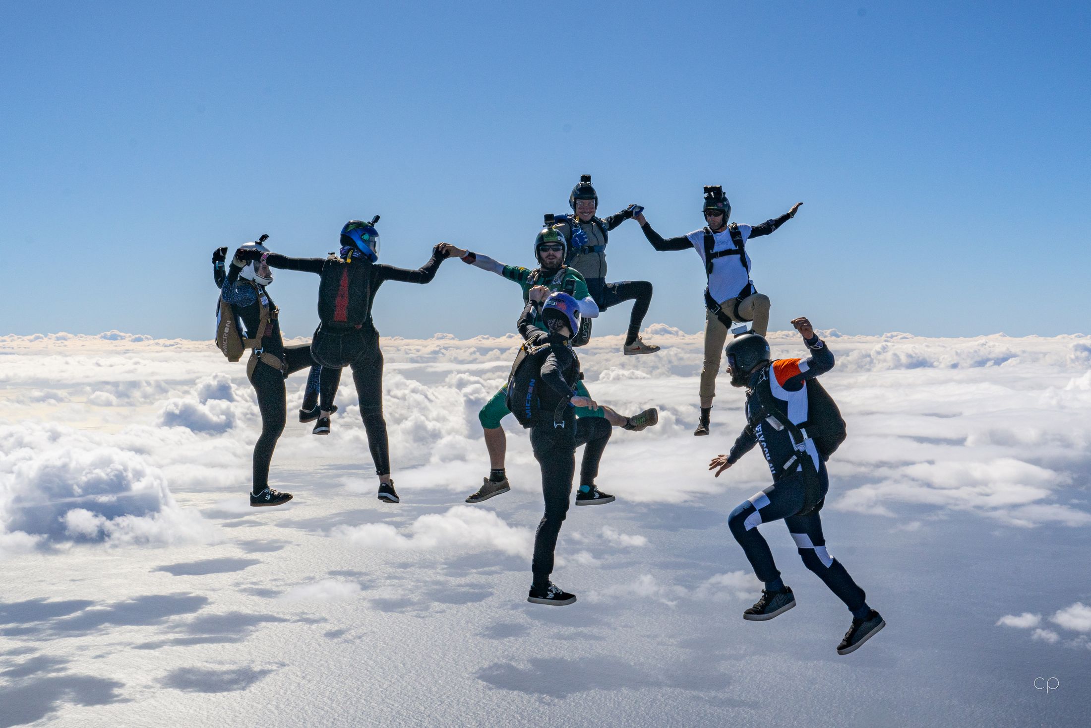 A head-up line above white cloud