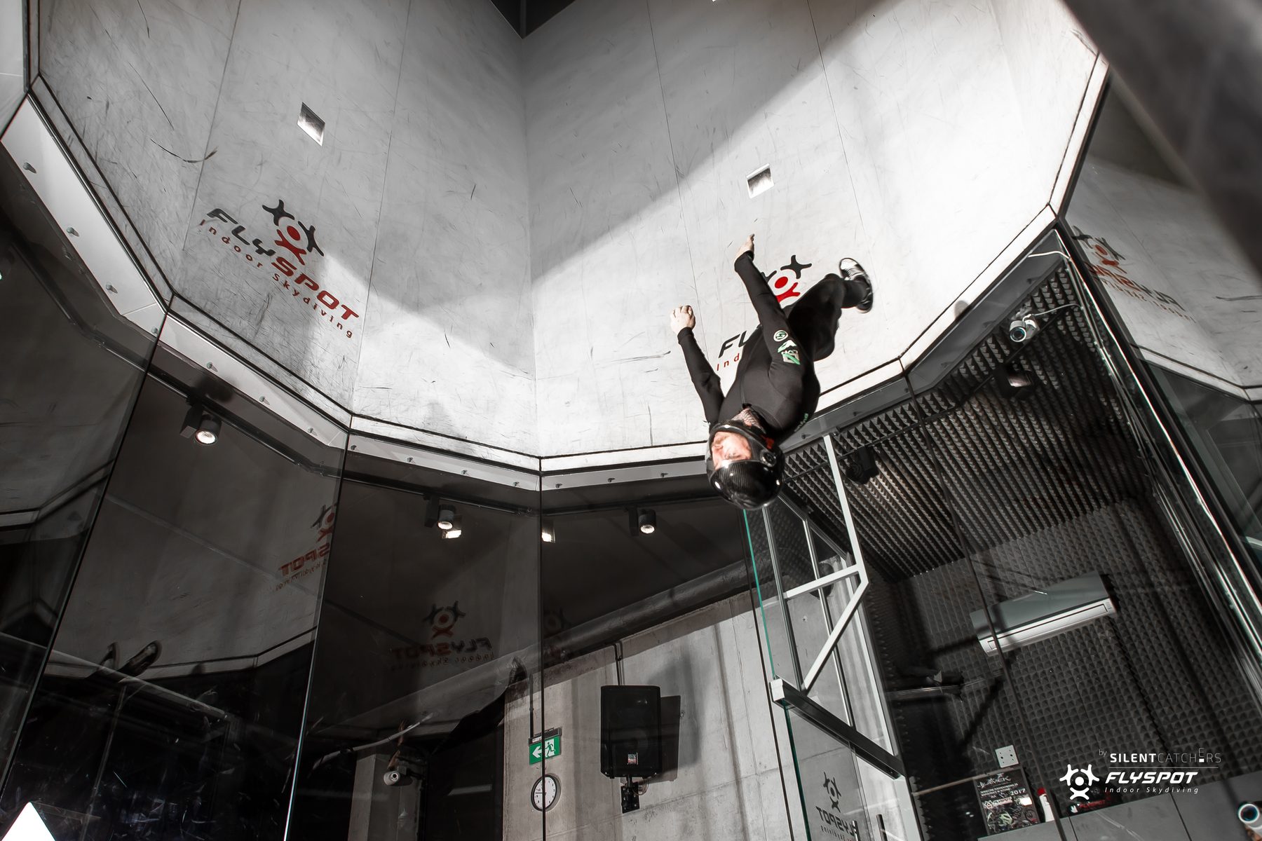 Mason Corby and Keith Grealy training head down at Flyspot, Warsaw