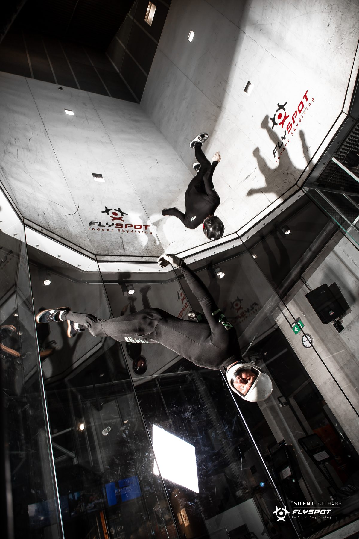 Mason Corby and Keith Grealy training head down at Flyspot, Warsaw