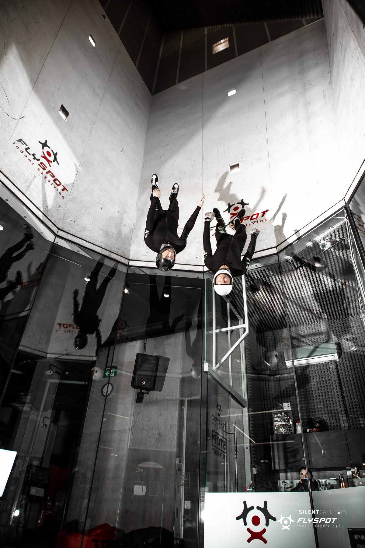 Mason Corby and Keith Grealy training head down at Flyspot, Warsaw