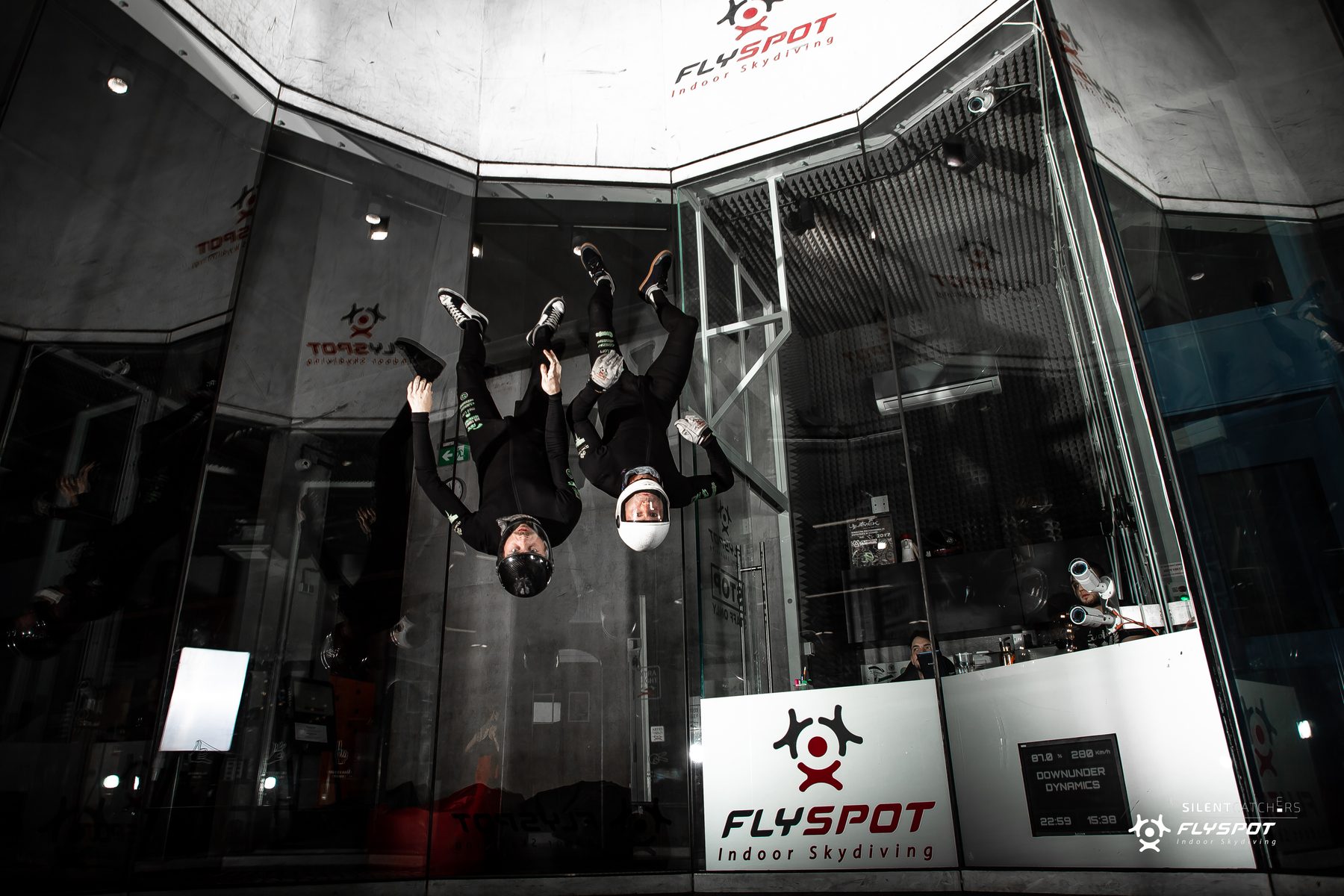 Mason Corby and Keith Grealy training head down at Flyspot, Warsaw