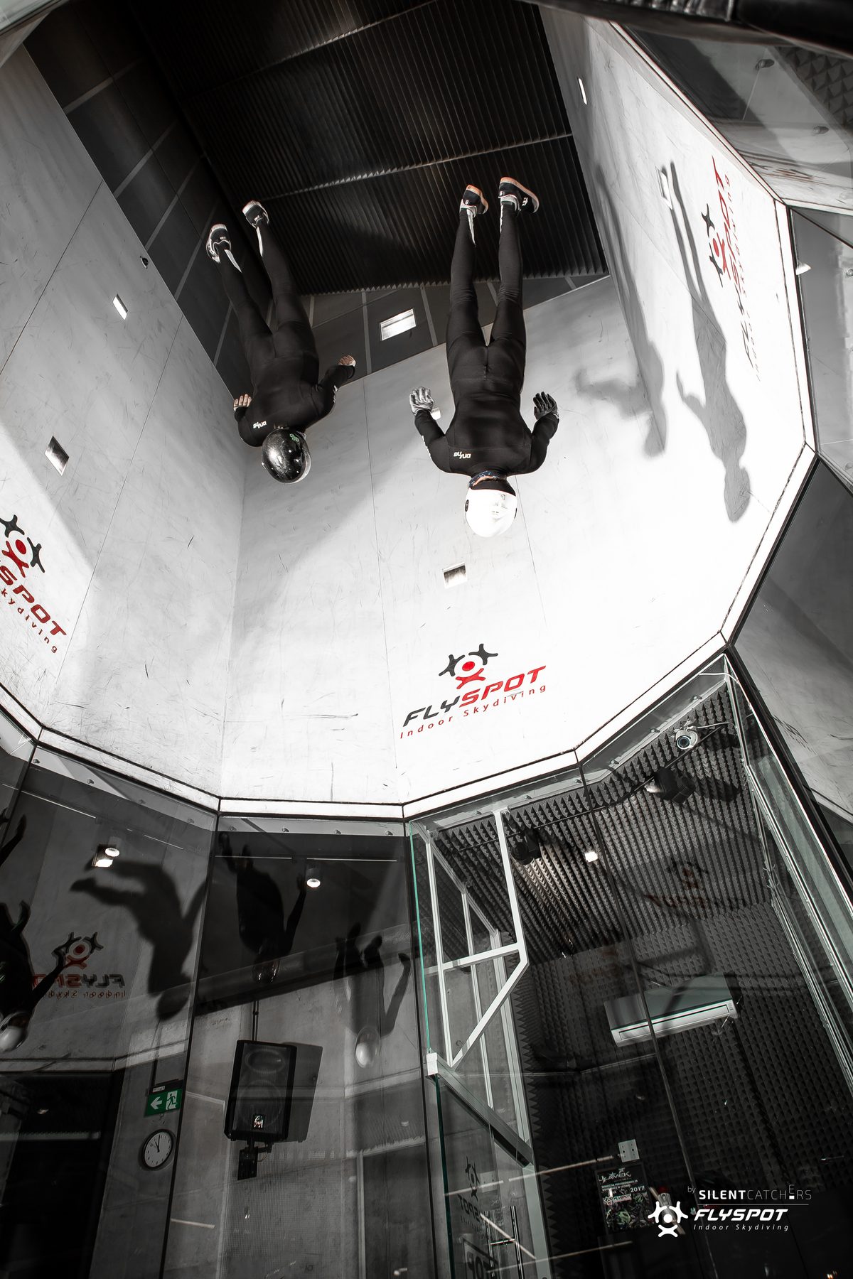 Mason Corby and Keith Grealy training head down at Flyspot, Warsaw