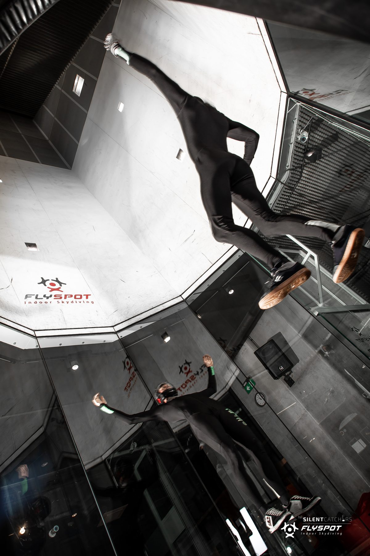 Mason Corby and Keith Grealy training head down at Flyspot, Warsaw