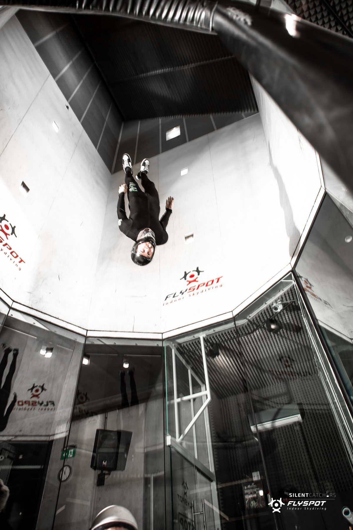 Mason Corby and Keith Grealy training head down at Flyspot, Warsaw
