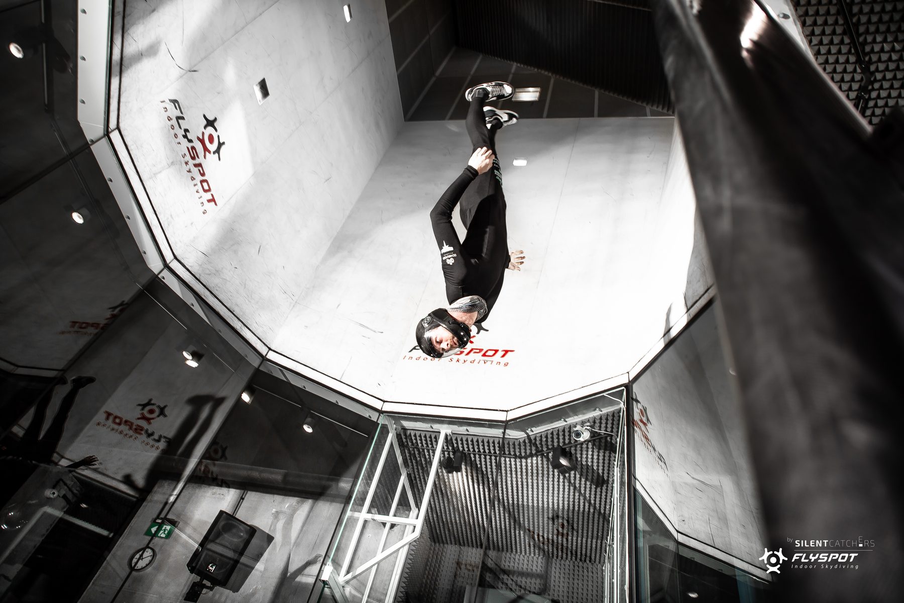 Mason Corby and Keith Grealy training head down at Flyspot, Warsaw