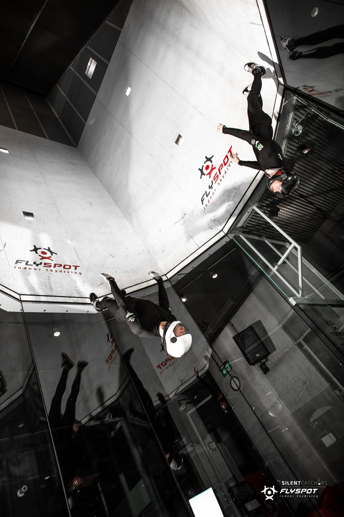 Mason Corby and Keith Grealy training head down at Flyspot, Warsaw