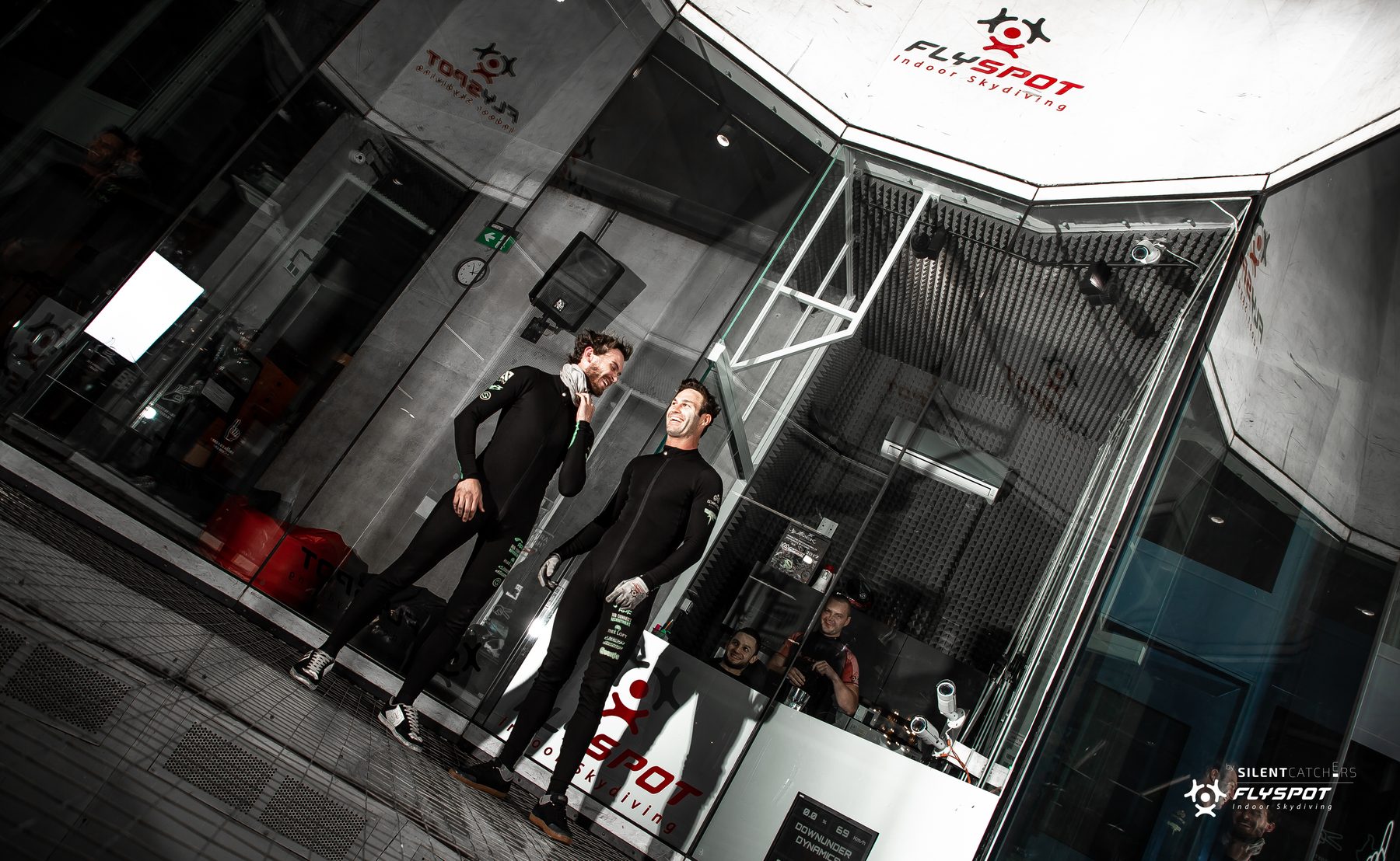 Mason Corby and Keith Grealy training head down at Flyspot, Warsaw