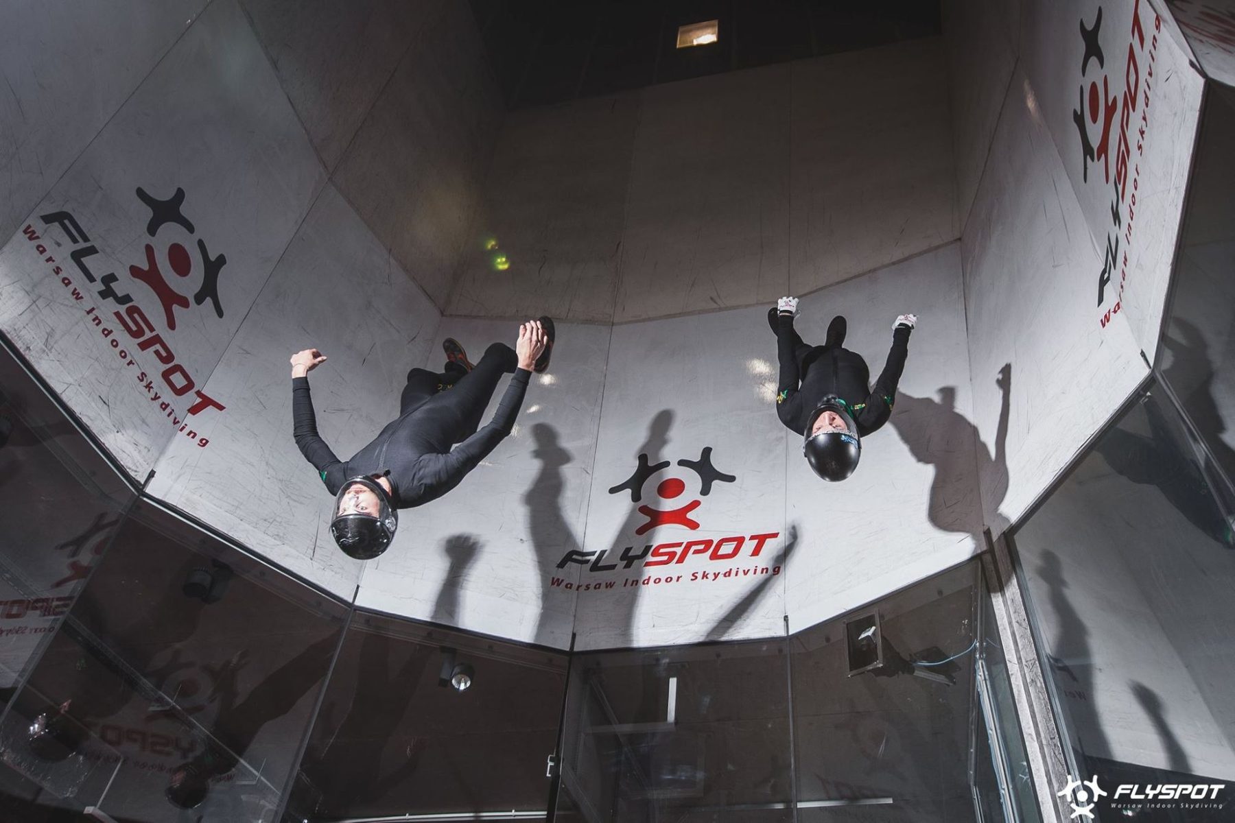 Mason Corby and Keith Grealy training head down at Flyspot, Warsaw