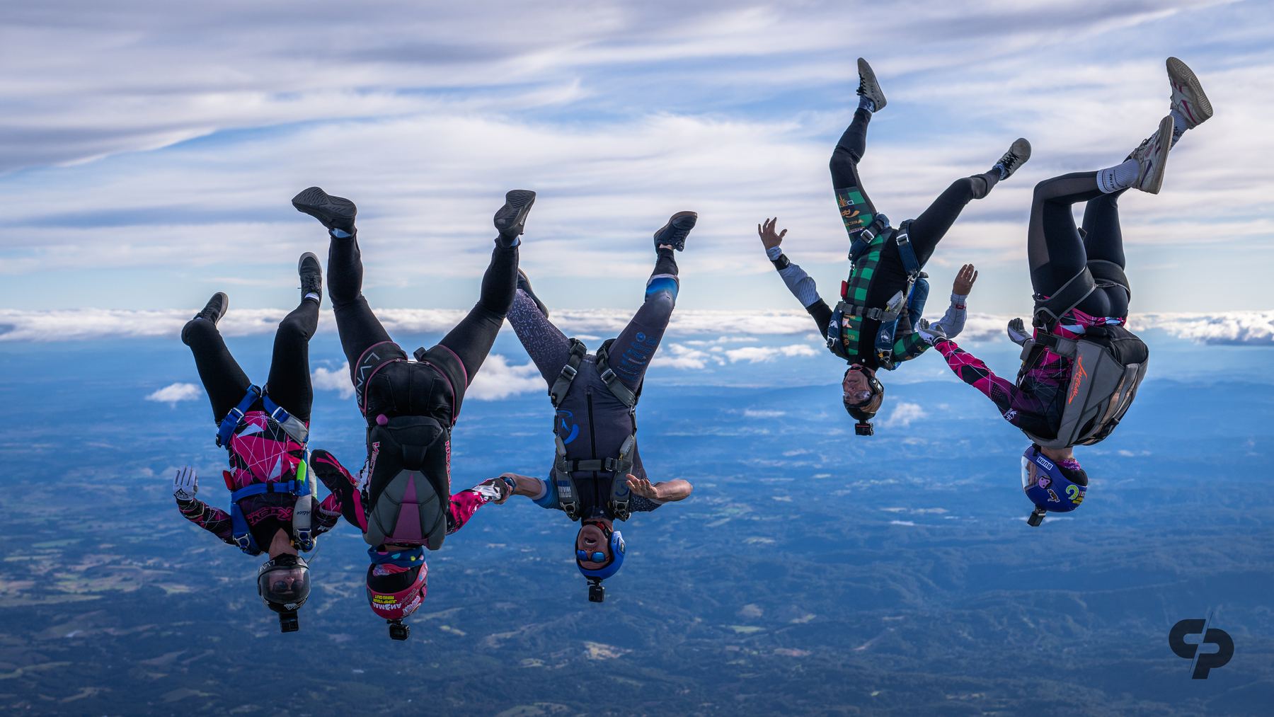 A big group in freefall at 6T9R 2024