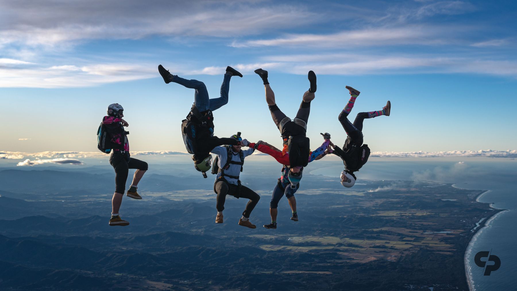 A big group in freefall at 6T9R 2024